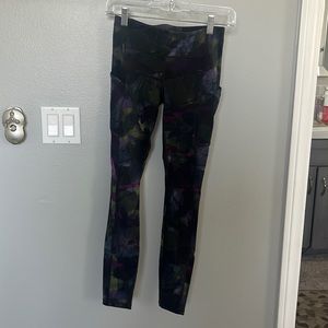 patterned lululemon leggings size 4